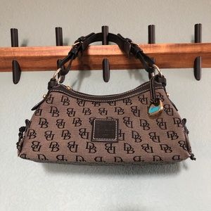 (Like New!) Dooney & Bourke purse